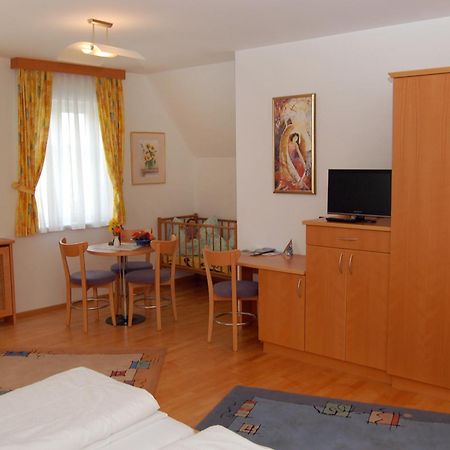 Pension Zur Post Bad Blumau Quarto foto