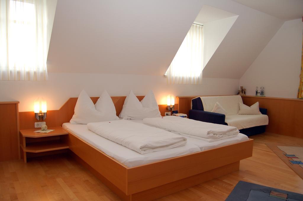 Pension Zur Post Bad Blumau Quarto foto