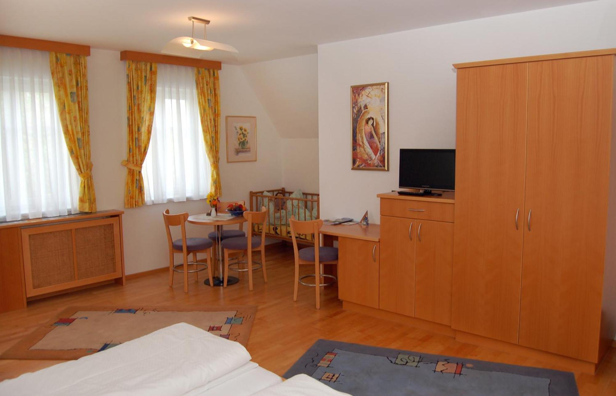 Pension Zur Post Bad Blumau Quarto foto